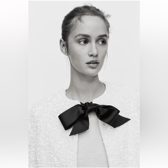 Elegant White Sequin Jacket with Black Bow - Picture 2 of 5